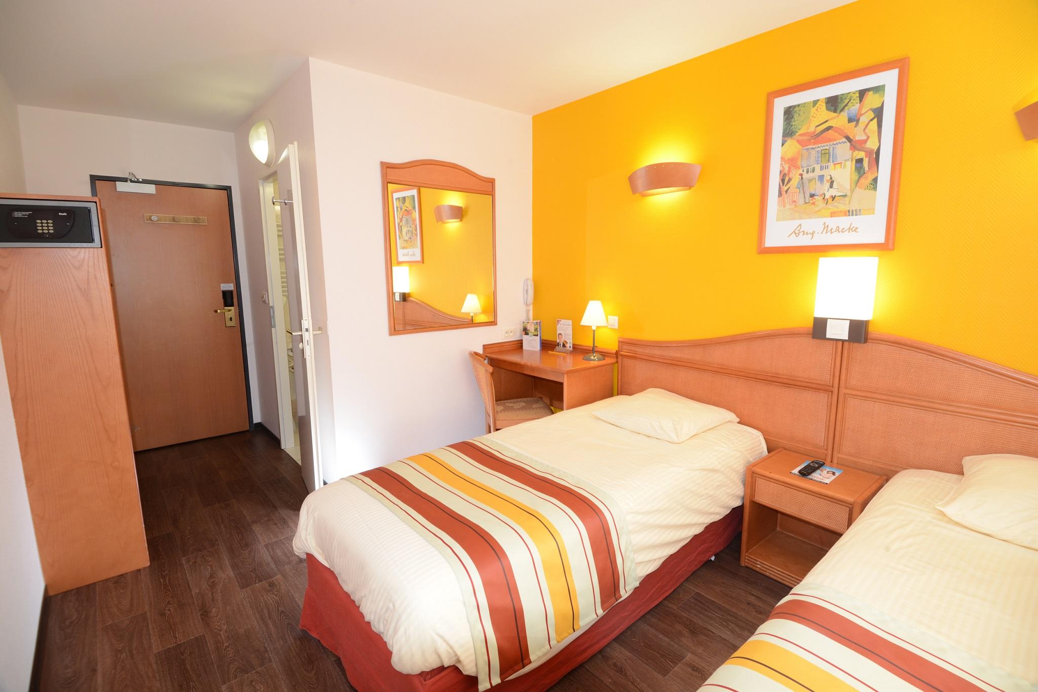 B&B Hotel Strasbourg Aeroport Holtzheim Dış mekan fotoğraf