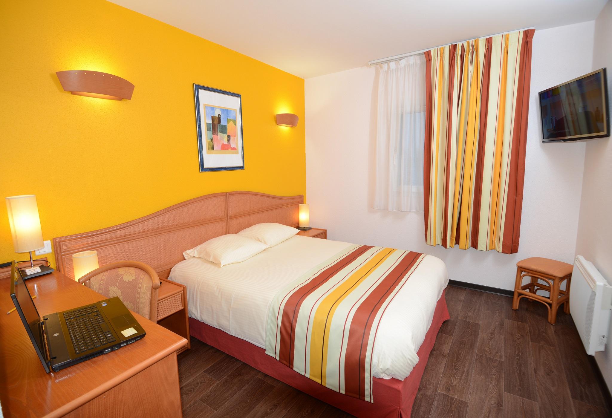 B&B Hotel Strasbourg Aeroport Holtzheim Dış mekan fotoğraf