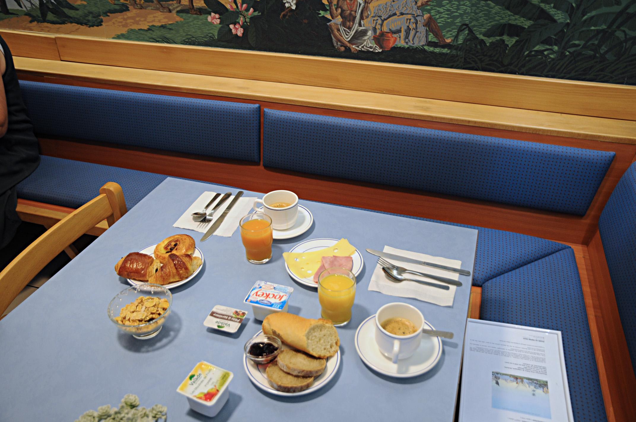 B&B Hotel Strasbourg Aeroport Holtzheim Dış mekan fotoğraf