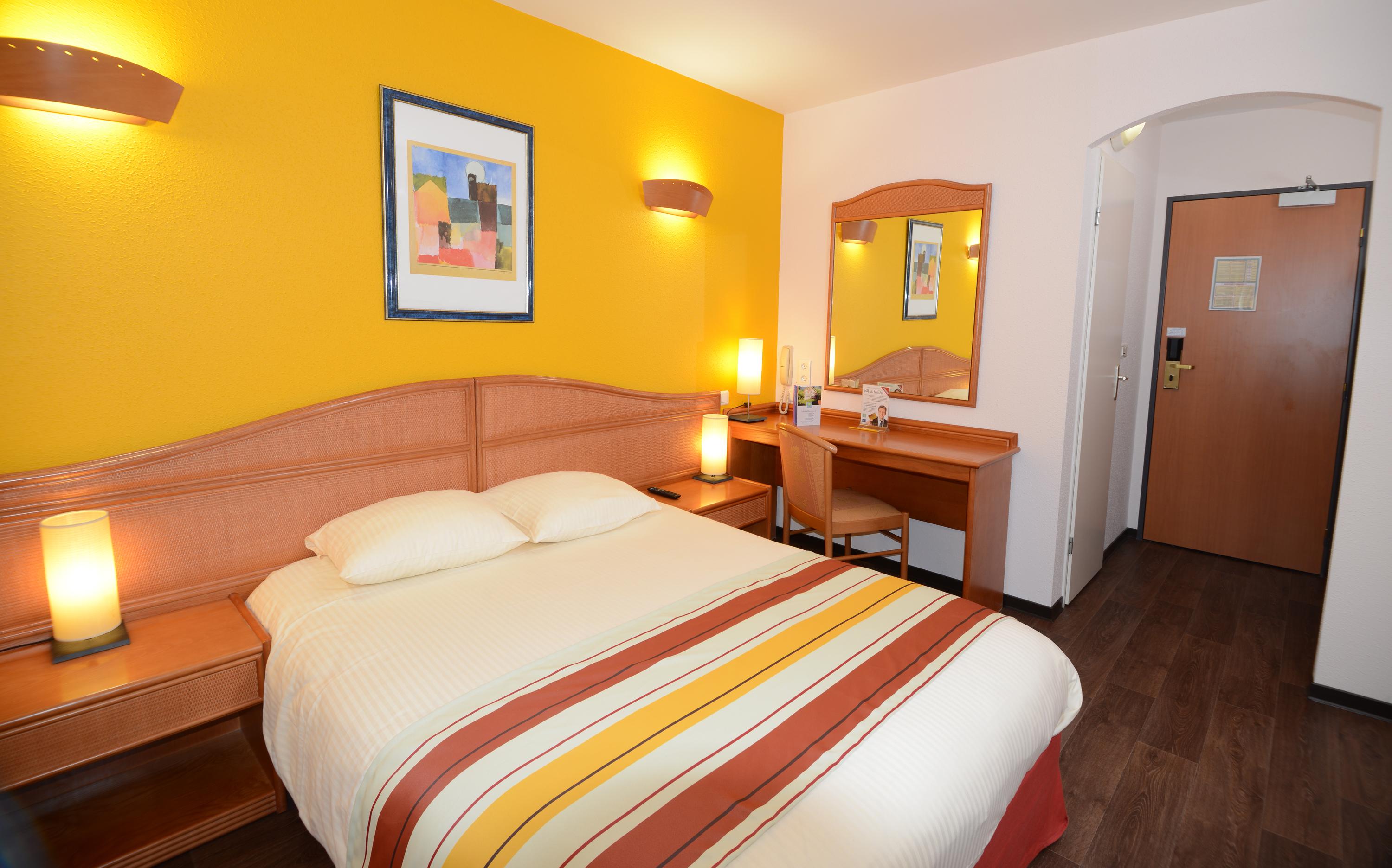 B&B Hotel Strasbourg Aeroport Holtzheim Dış mekan fotoğraf