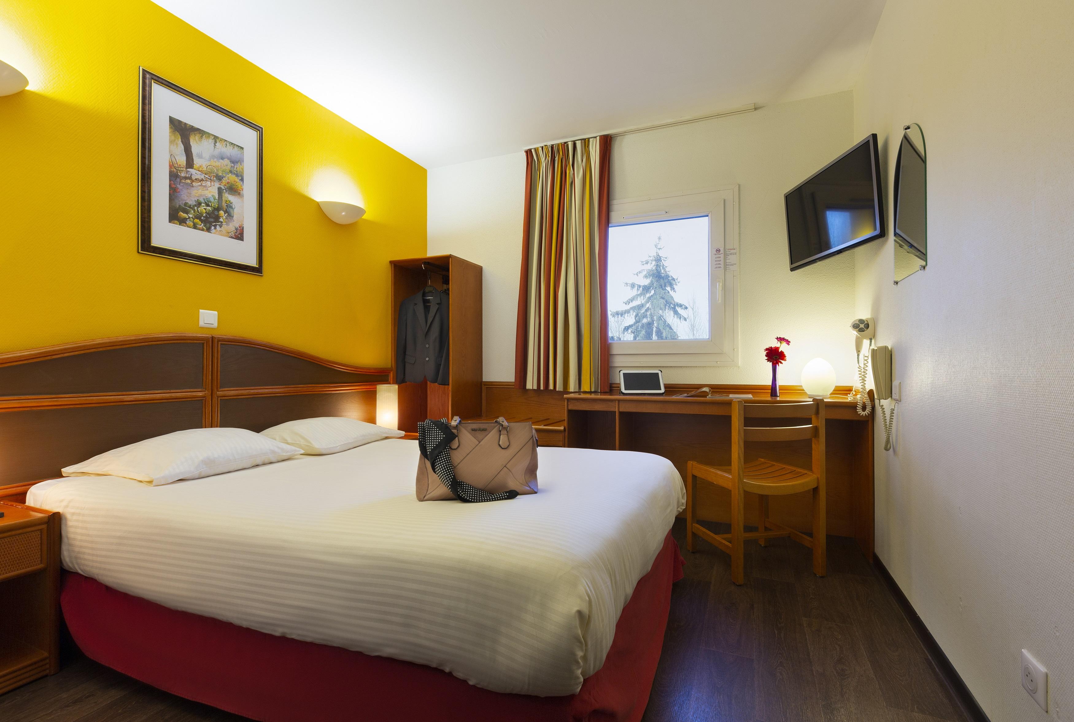 B&B Hotel Strasbourg Aeroport Holtzheim Dış mekan fotoğraf