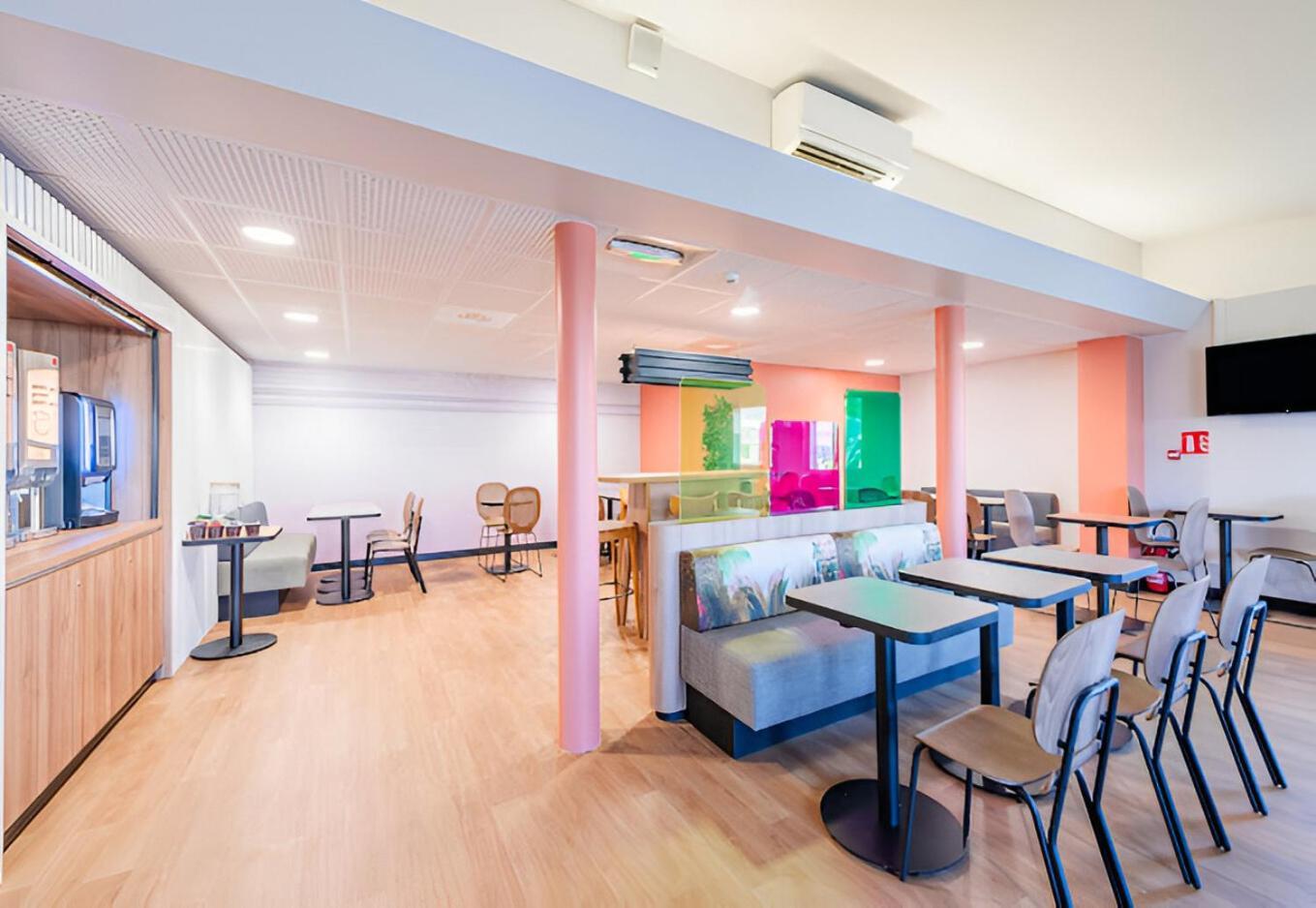 B&B Hotel Strasbourg Aeroport Holtzheim Dış mekan fotoğraf