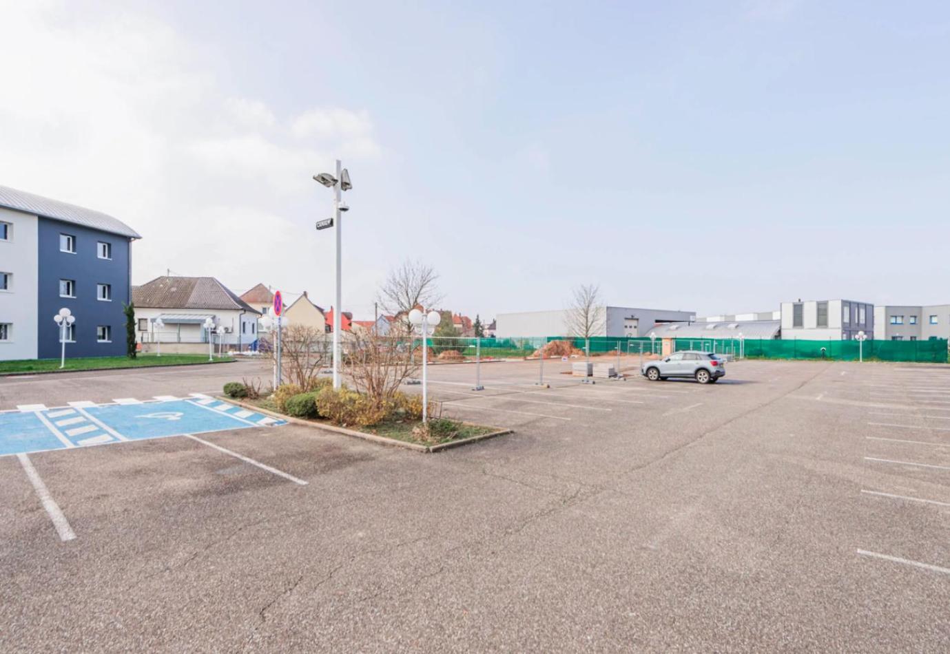 B&B Hotel Strasbourg Aeroport Holtzheim Dış mekan fotoğraf