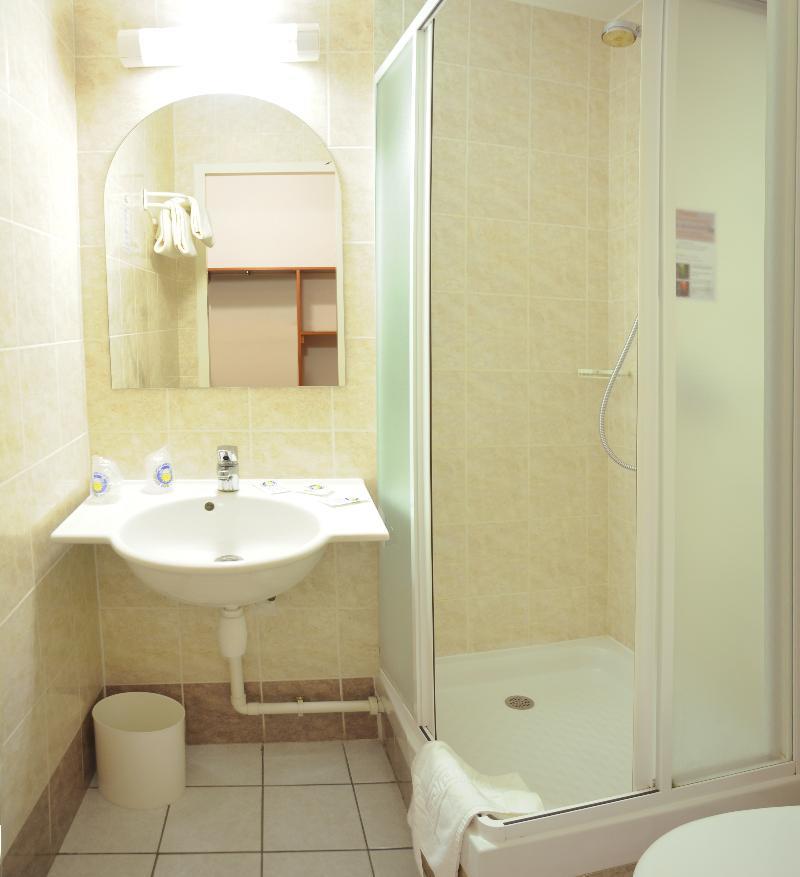 B&B Hotel Strasbourg Aeroport Holtzheim Dış mekan fotoğraf