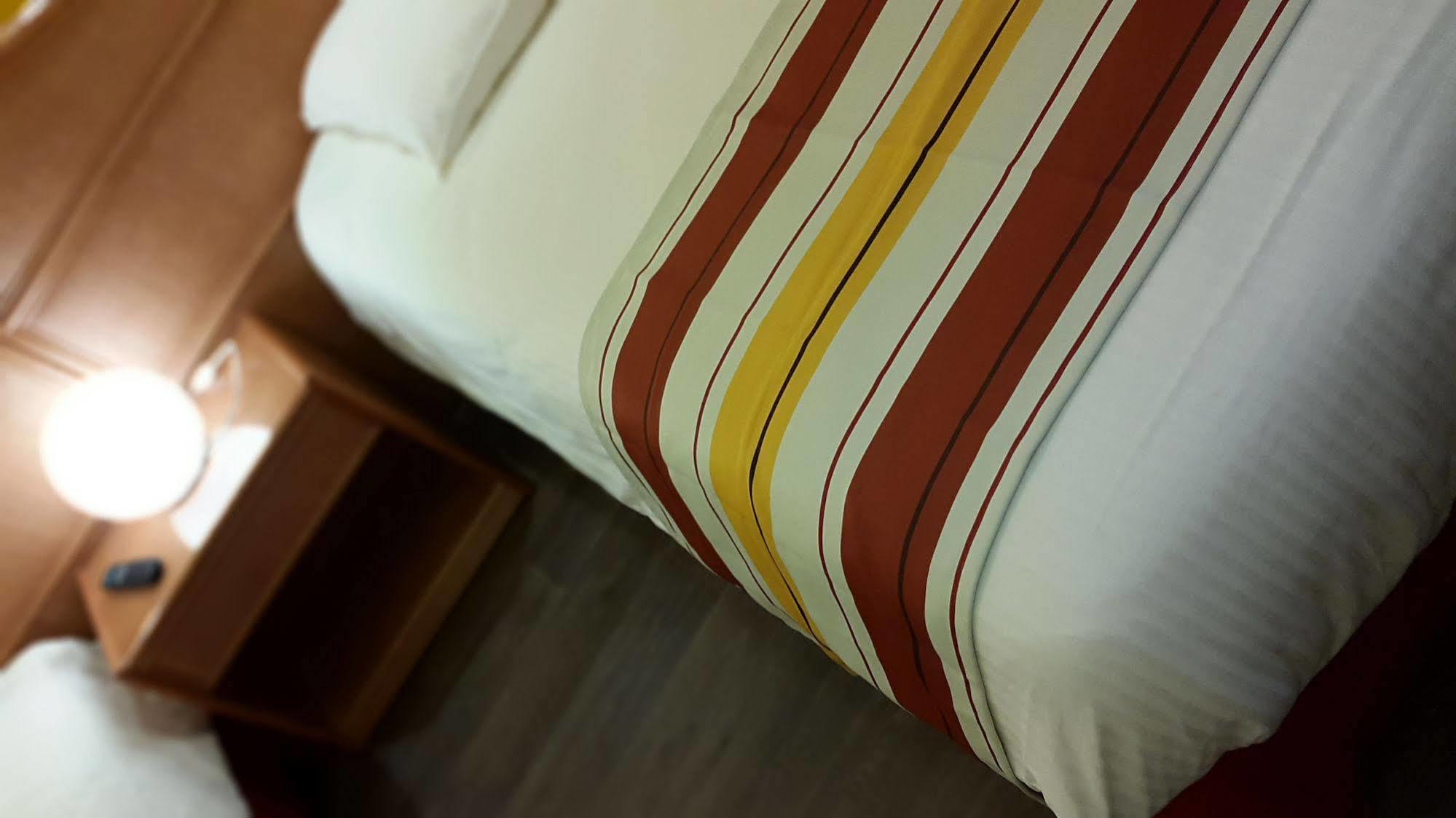 B&B Hotel Strasbourg Aeroport Holtzheim Dış mekan fotoğraf